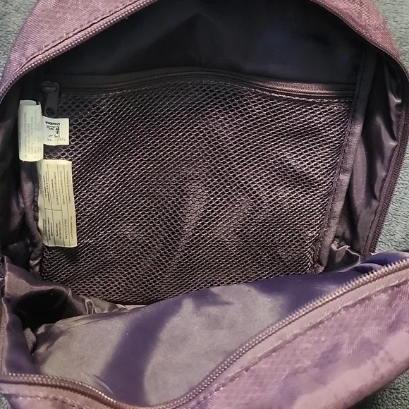 Reebok brand small backpack - Picture 2 of 3